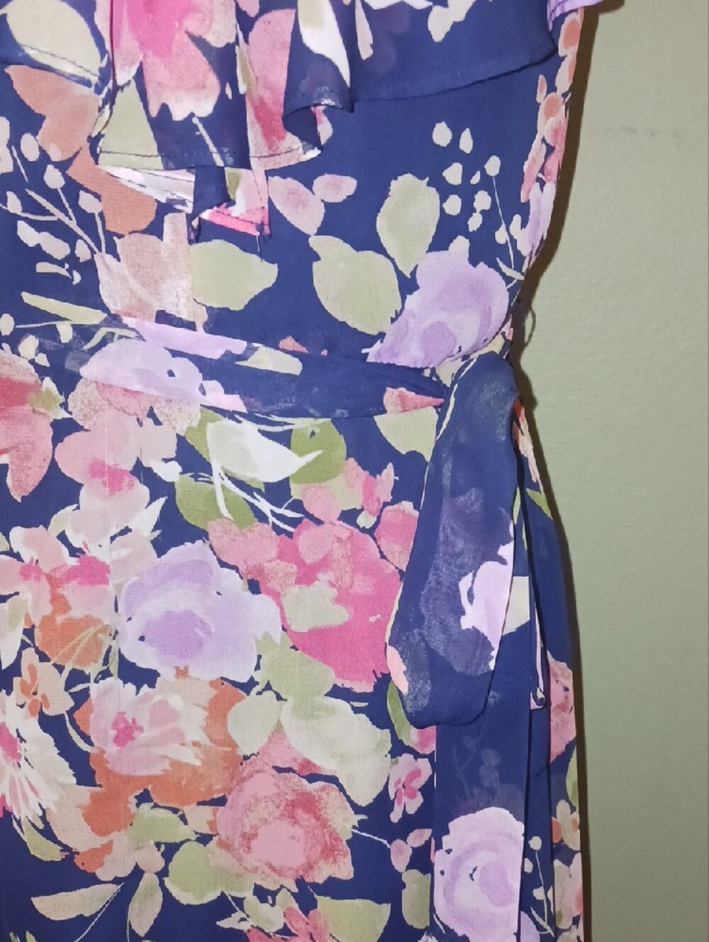 Elle Navy Floral V-Neck Flutter Sleeve Midi Dress - Picture 4 of 7